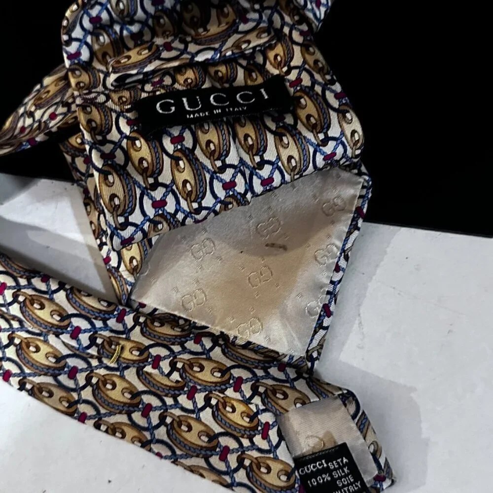 Gucci Gold Silk Tie Link Chain EUC Neckwear White Baroque rococo VTg